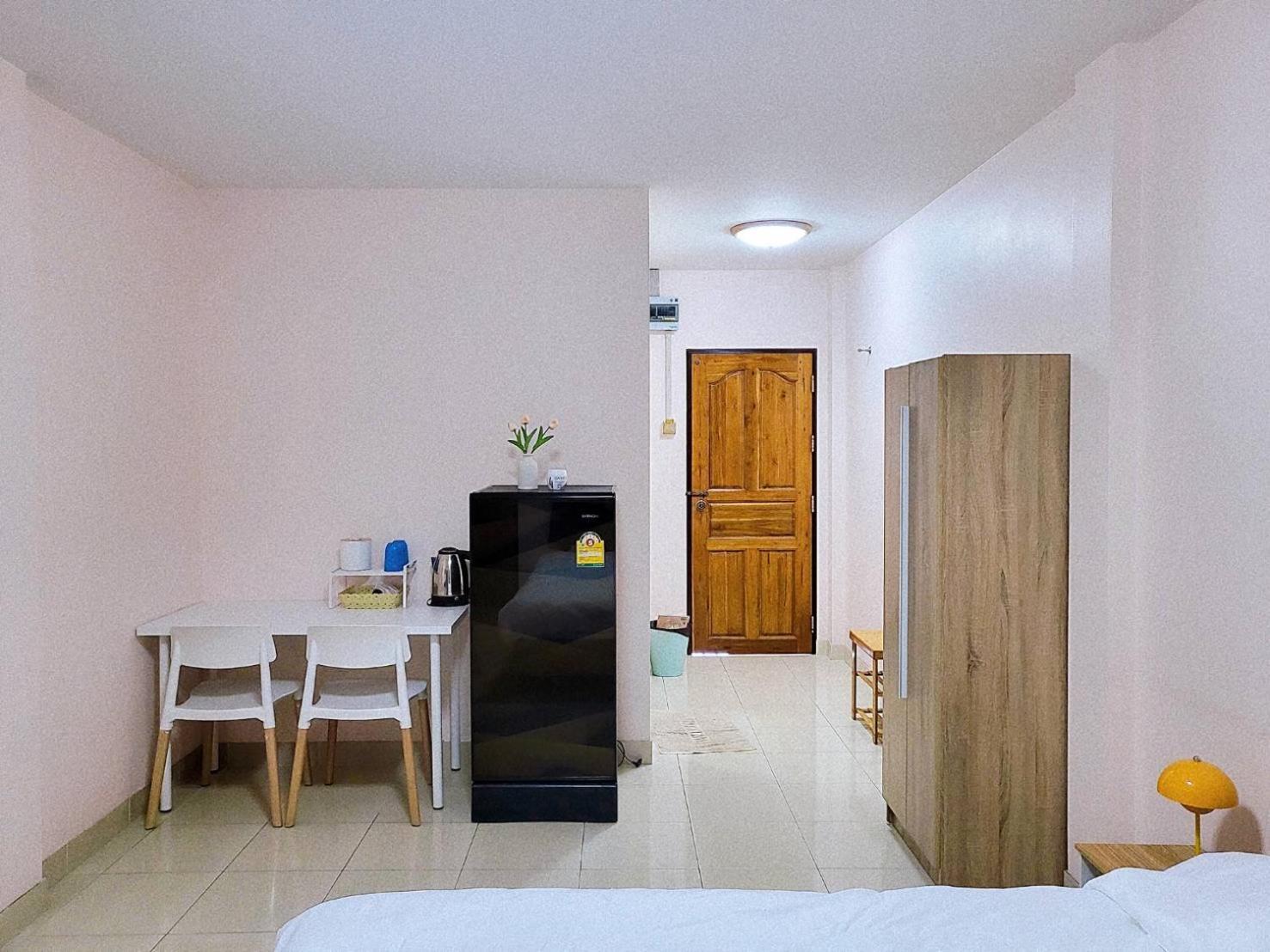 Appartement Marin House Pattaya Extérieur photo