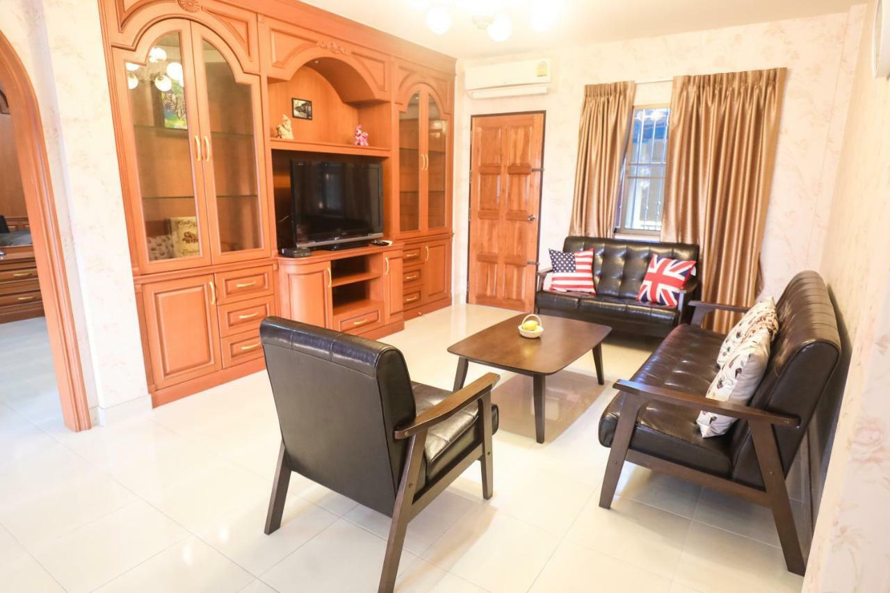 Appartement Marin House Pattaya Extérieur photo
